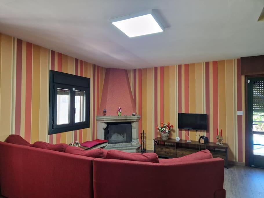 Вилла Amplia Casa Familiar Понтеведра Экстерьер фото